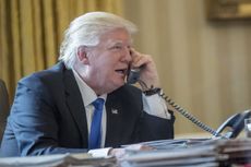 Trump Bagikan Nomor Ponsel Pribadinya ke Sejumlah Pemimpin Dunia