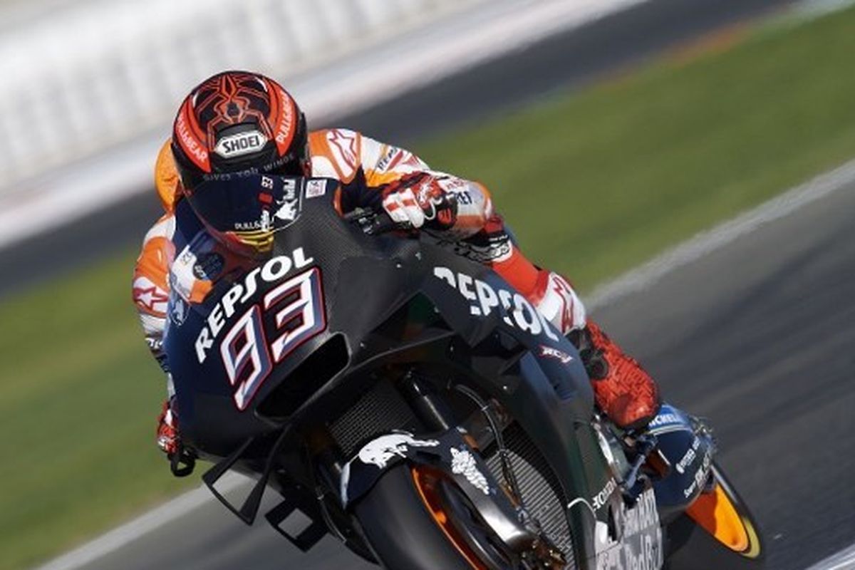 Marc Marquez Tim Repsol Honda selama pengujian MotoGP baru musim 2020 di Sirkuit Ricardo Tormo pada 19 November 2019 di Valencia, Spanyol.