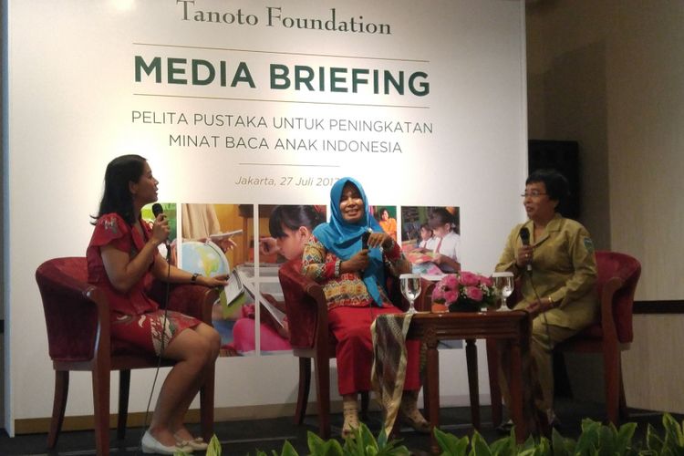  Diskusi Peningkatan Minat Baca Indonesia yang diselenggarakan Tanoto Foundation, Kamis (27/7/2017). Central Connecticut State University pada Maret 2016 lalu menyatakan Indonesia menduduki peringkat ke-60 dari 61 negara soal minat membaca. 