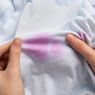 3 Cara Menghilangkan Noda Stabilo dari Pakaian