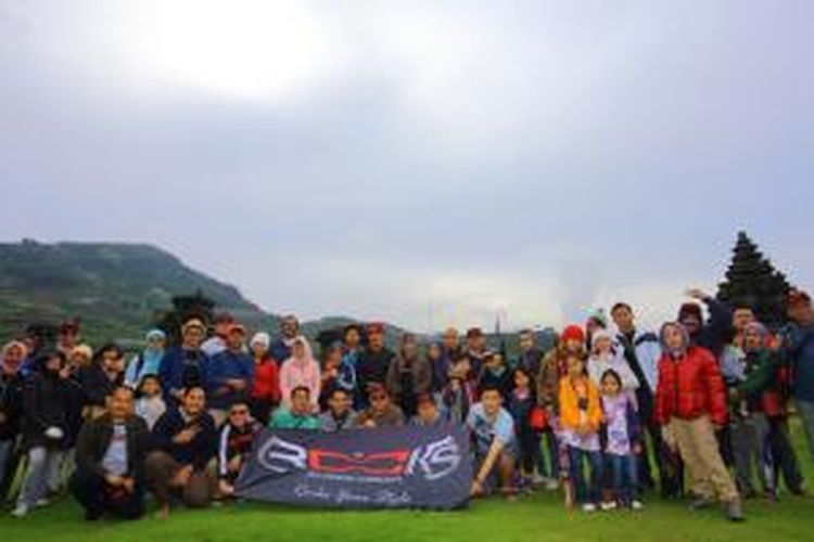 Rio Owners Community (Rocks) plesir ke Jawa Tengah merayakan ulang tahun wilayah Jawa Barat pada 5-7 Desember 2014.