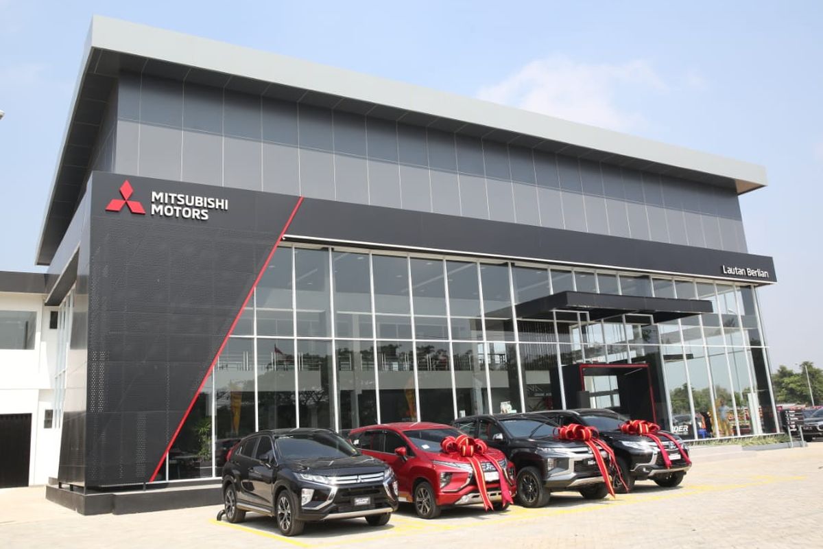 Ilsutrasi dealer Mitsubishi yang baru dibuka di Palembang