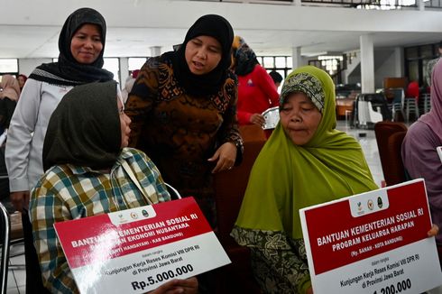 Bansos Dianggap Bukan Solusi Jangka Panjang Jaga Daya Beli Masyarakat