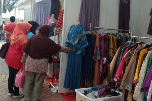 Berdagang Pakaian di UMKM Expo Monas Tak Menguntungkan