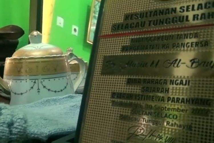 Sebuah kerajaan muncul di Tasikmalaya, Jawa Barat. Kerajaan ini bernama Kesultanan Selaco alias Selacau Tunggul Rahayu yang berdiri di Kampung Nagara Tengah, Desa Cibungur, Kecamatan Parung Ponteng, Kabupaten Tasikmalaya, sejak 2004