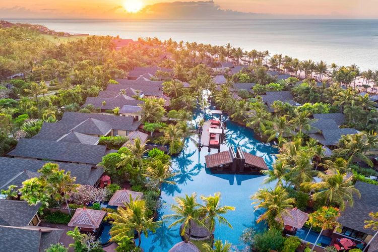 The St. Regis Bali Resort yang masuk daftar resor terbaik di dunia 2022 versi Readers' Choice Awards 2022.