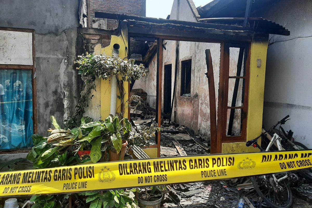 Kondisi rumah yang terbakar di Kocoran CT III, Caturtunggal, Kecamatan Depok, Kabupaten Sleman pada Jumat (2/08/2022).