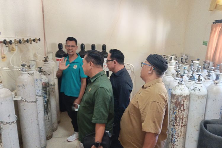 Viral Keluarga Pasien Keluhkan Oksigen RSUD Buleleng Habis, Manajemen Beri Penjelasan