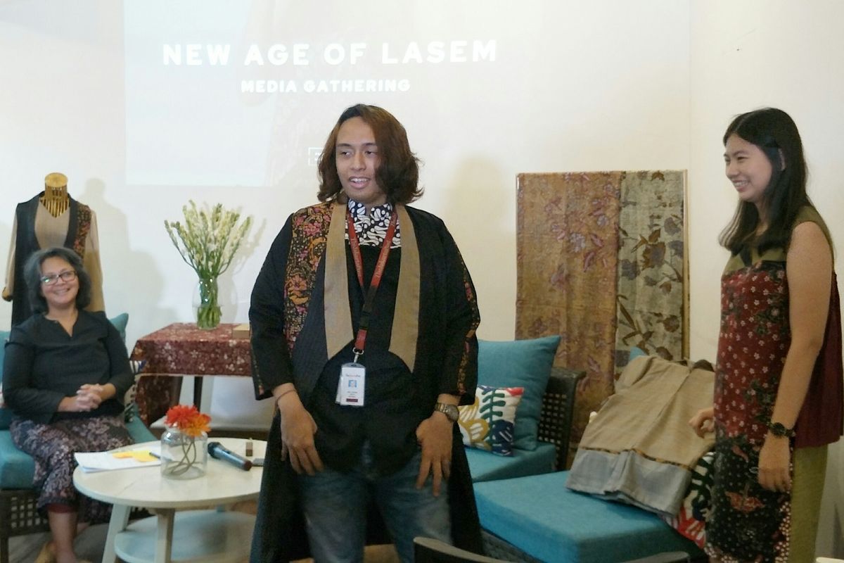 Salah satu koleksi New Age of Lasem karya desainer Patricia Andriani yang akan dipamerkan di ajang pameran budaga Indonesische Cultuele Maand yang akan berlangsung di kota Best, Belanda pada awal April 2020 mendatang. 