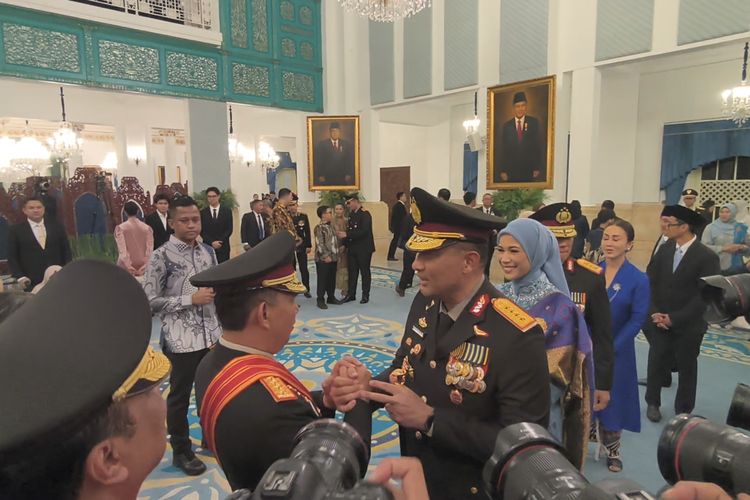 Momen Listyo Sigit dan Suyudi Pelukan Usai Pelantikan di Istana 