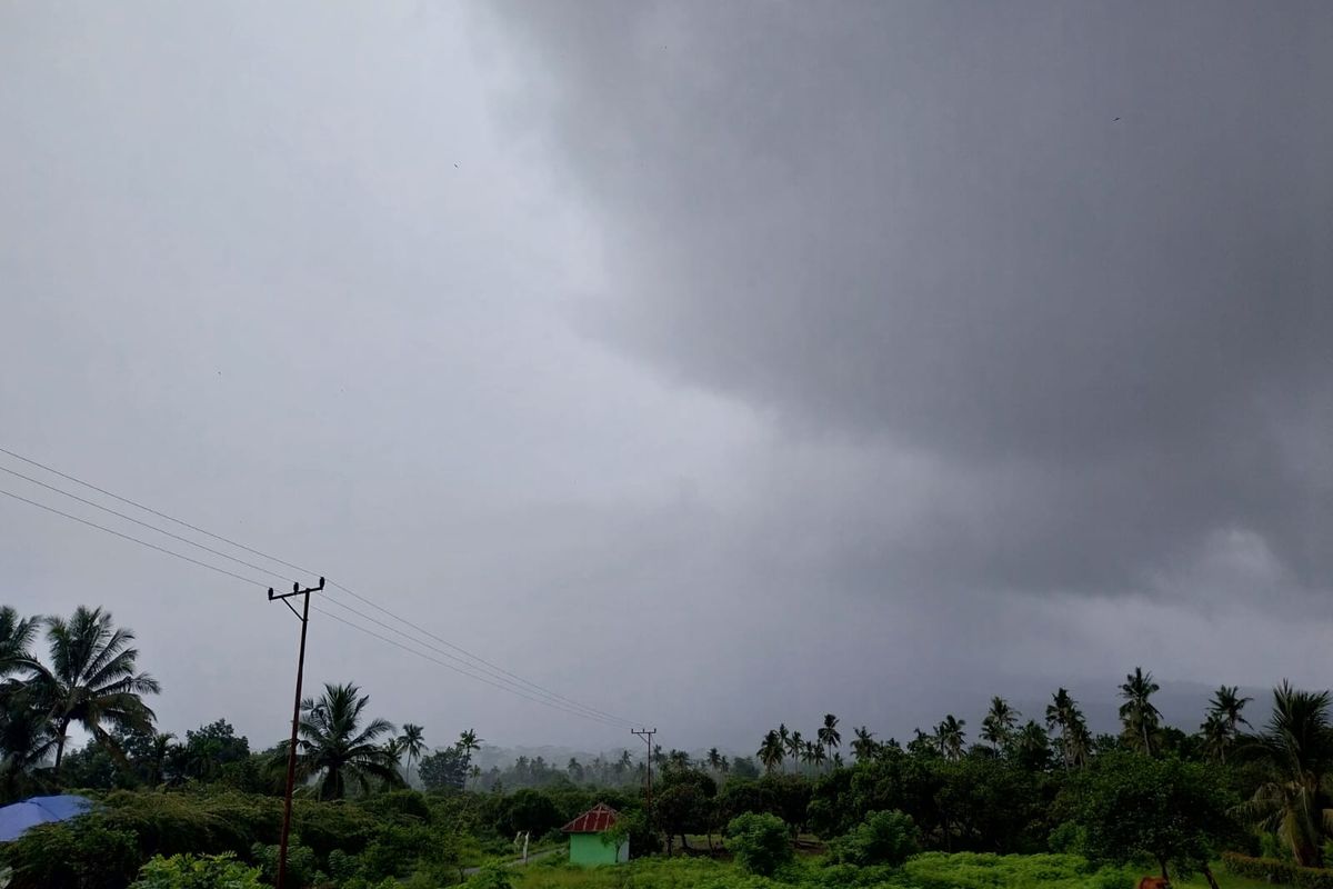 Area Puncak Lewotobi Dilanda Banjir, Warga Diimbau Waspada