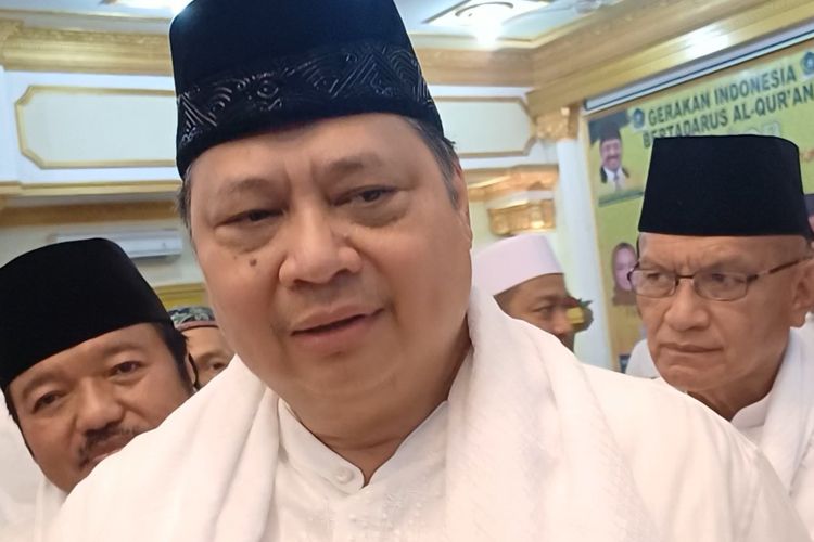 Menteri Koordinator (Menko) Bidang Perekonomian Airlangga Hartarto di Bekasi, Jawa Barat, Kamis (25/1/2024).