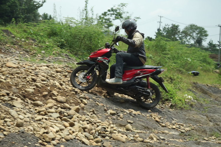 Test ride Suzuki Nex Crossover