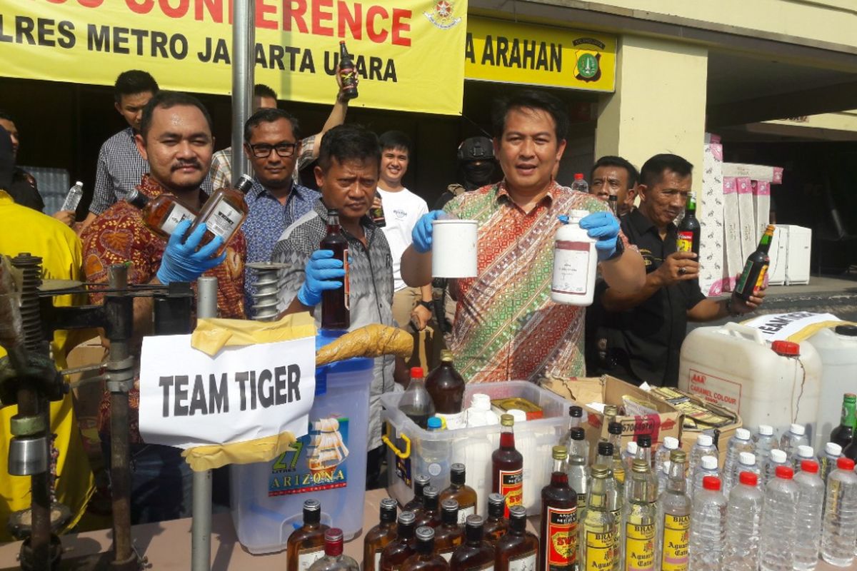 Kepolisian Jakarta Utara menyita lebih dari 4.000 botol miras oplosan dan ilegal selama dua hari terakhir.