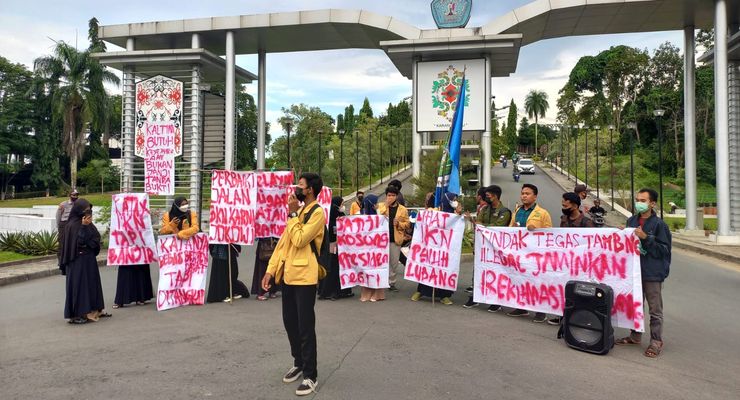 Didemo Mahasiswa Saat Berkunjung ke Kaltim, Jokowi Diminta Bereskan Tambang Ilegal