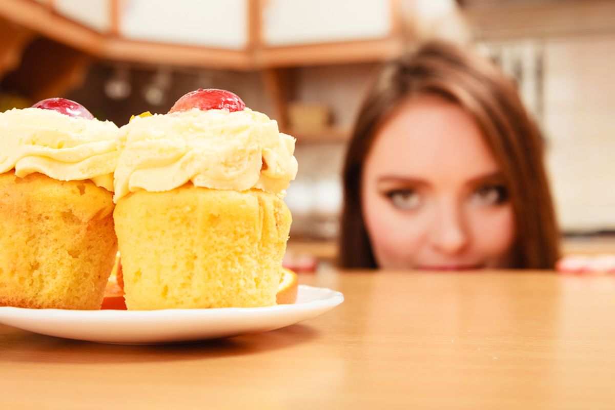 Kecanduan gula adalah salah satu penyebab sugar craving yang berbahaya untuk tubuh.