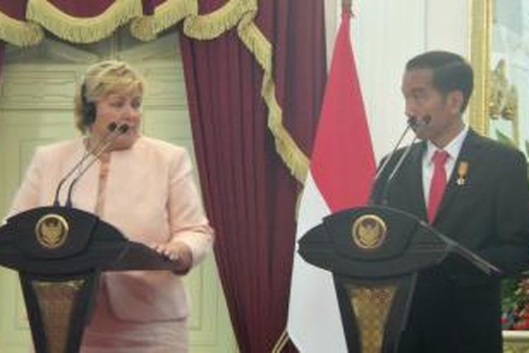 Presiden Joko Widodo bersama Perdana Menteri Norwegia Erna Solberg di Istana Merdeka, Selasa (14/4/2015).