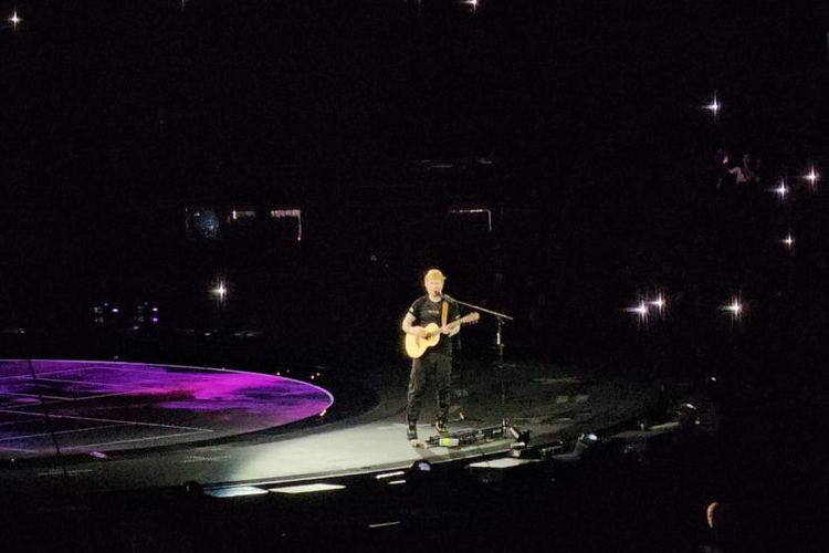 Penyanyi Ed Sheeran menggelar konser di JIS, Jakarta Utara, Sabtu (2/3/2024).