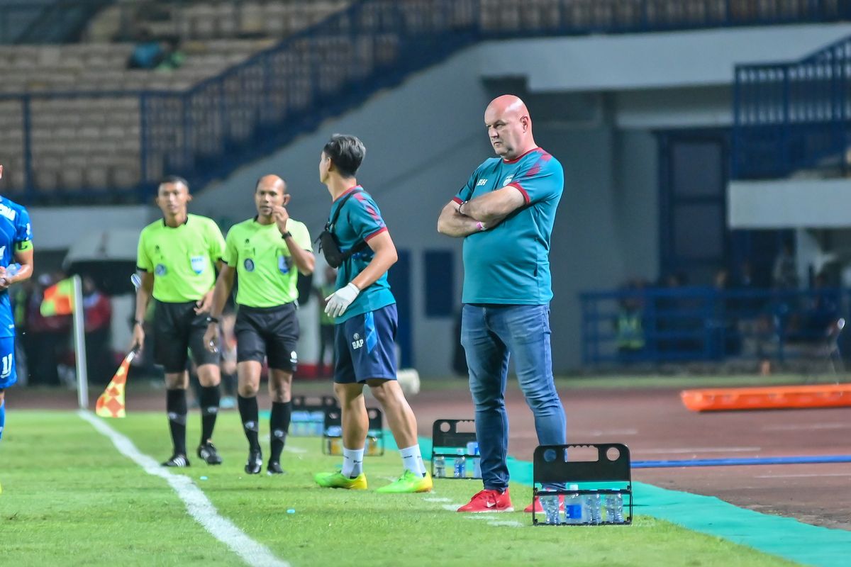 Bojan Hodak pelatih Persib Bandung saat melakukan debutnya menahkodai tim dalam pertandingan melawan Bali United, Kamis (3/8/2023) di Stadion Gelora Bandung Lautan Api (GBLA) dalam laga pekan keenam Liga 1 2023-2024. 