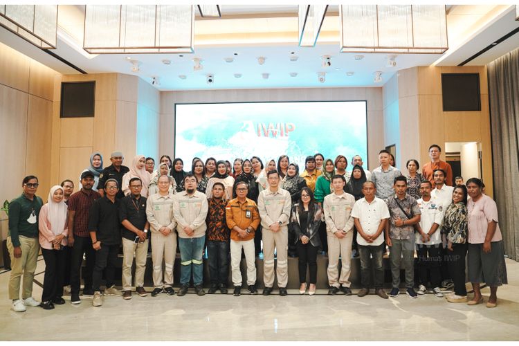  Potret narasumber dengan 50 peserta pembinaan UMKM di Site Tanjung Ulie, Weda Tengah, Halmahera Tengah (Halteng), Maluku Utara, Kamis (7/3/2024). 