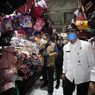 Blusukan ke Pasar Bitingan Kudus, Kepala BNPB Ingatkan Pedagang untuk Patuhi Prokes
