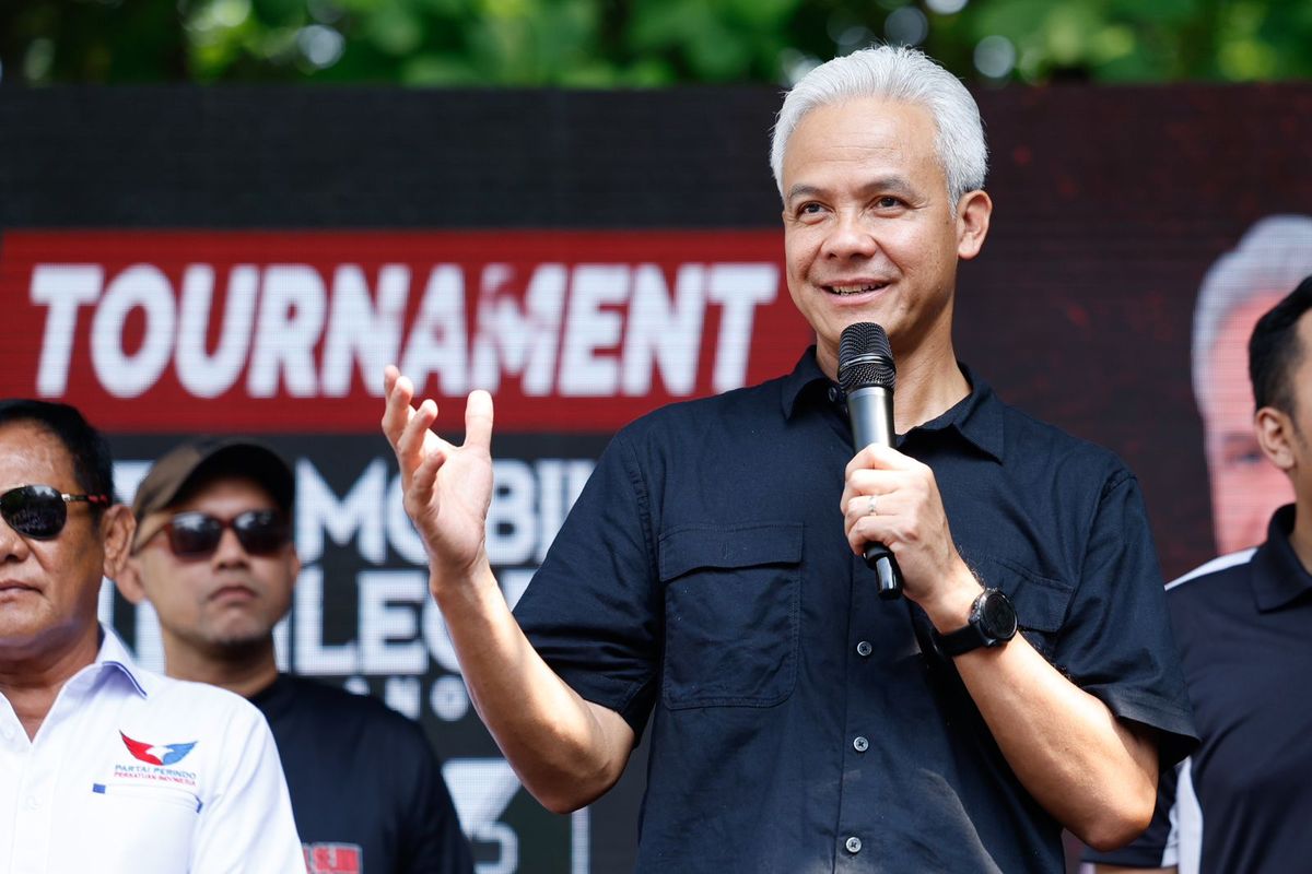 Calon presiden nomor urut 3 Ganjar Pranowo di Kota Bekasi, Jawa Barat, Sabtu (16/12/2023) pagi.