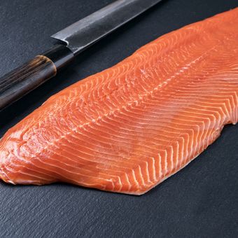 Ikan salmon filet. 
