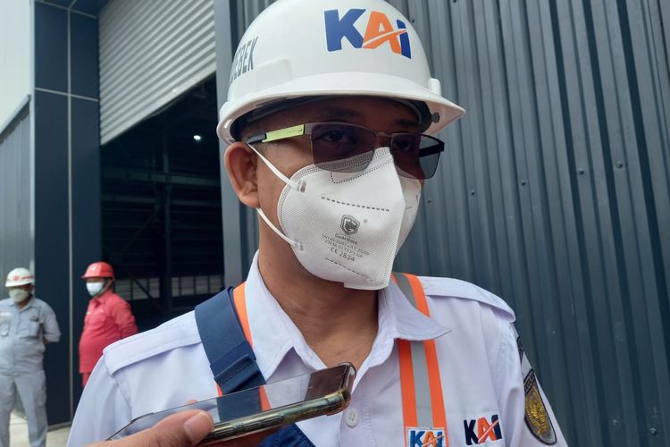 Manajer Humas LRT Jabodebek Kuswardoyo saat ditemui di Depo LRT Jabodebek, Tambun, Bekasi, Selasa (17/1/2023).