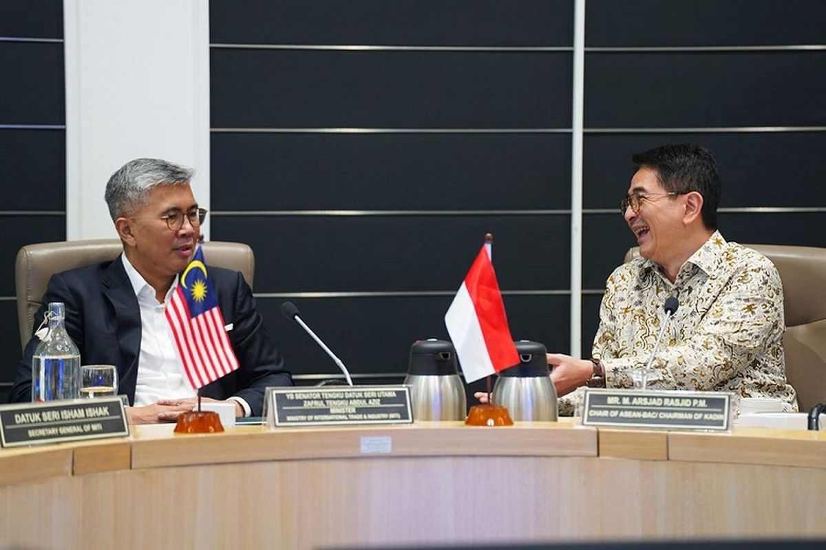 Keketuaan ASEAN Business Advisory Council (BAC) Indonesia yang dipimpin Ketua Kamar Dagang dan Industri (Kadin) Arsjad Rasjid melakukan kunjungan bisnis ke Malaysia. Pertemuan ini  bertujuan untuk mendorong pertumbuhan dan pembangunan ekonomi melalui inovasi dan inklusivitas ASEAN.                   