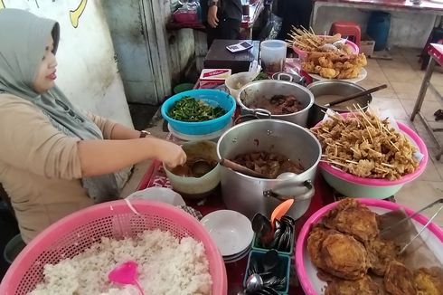 Kantin Mbok Jum di Kampus UNS, Beragam Menu Favorit hingga Harga Super Murah