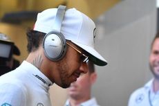 Hamilton Kalahkan Rosberg dalam Perebutan 