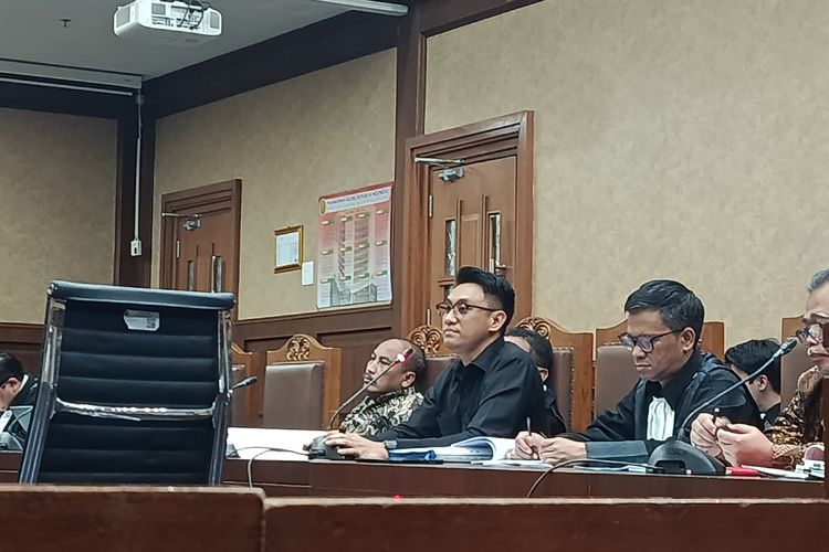 Sidang Vonis Lepas Ekspor CPO: Wahyu Si Panitera Bantah Ancam Ary Bakri 