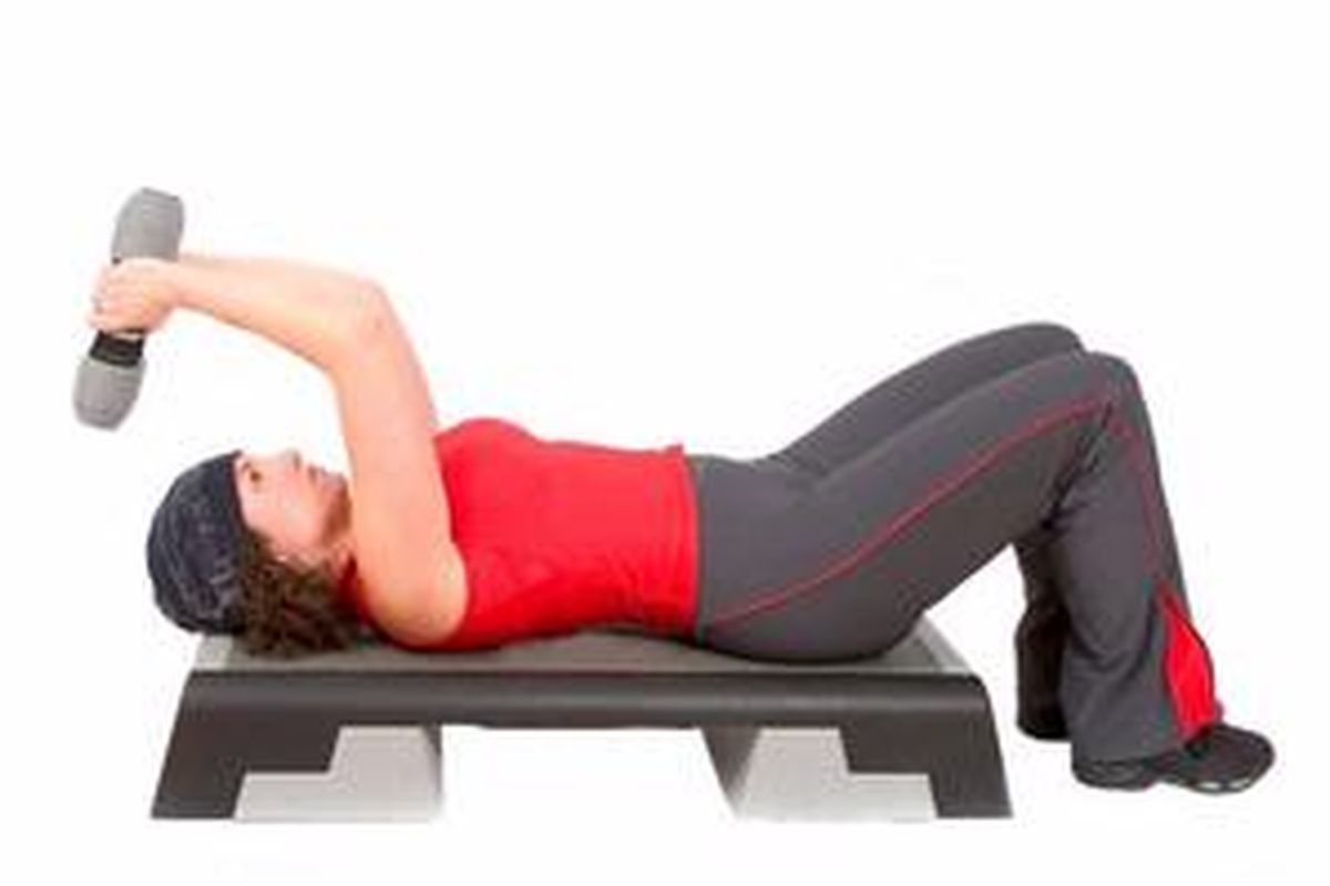 Program latihan ini akan berkonsentrasi untuk melatih otot payudara.