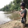 Kisah Paing, Nyemplung di Sungai Ciliwung Sejak 1994 untuk Makan dan Hobi