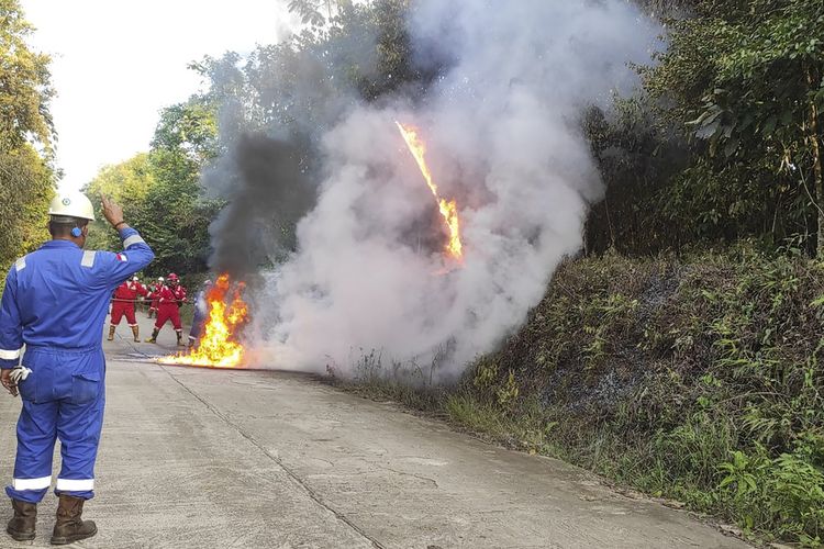 Kebakaran pipa minyak dan gas milik Pertamina yang berlangsung di Desa Suka Damai, kecamatan Talang Ubi, Kabupaten PALI, Sumatera Selatan, sekitar pukul 16.30WIB, MInggu (5/3/2023) kemarin.