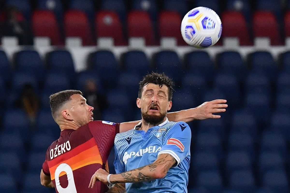 Laga AS Roma vs Lazio pada pekan ke-37 Serie A yang berlangsung di Stadion Olimpico, Minggu (16/5/2021) dini hari WIB.