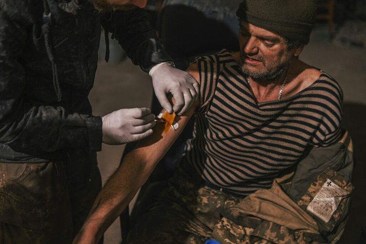 Rusia: 265 Tentara Ukraina di Pabrik Baja Azovstal Mariupol Menyerahkan Diri