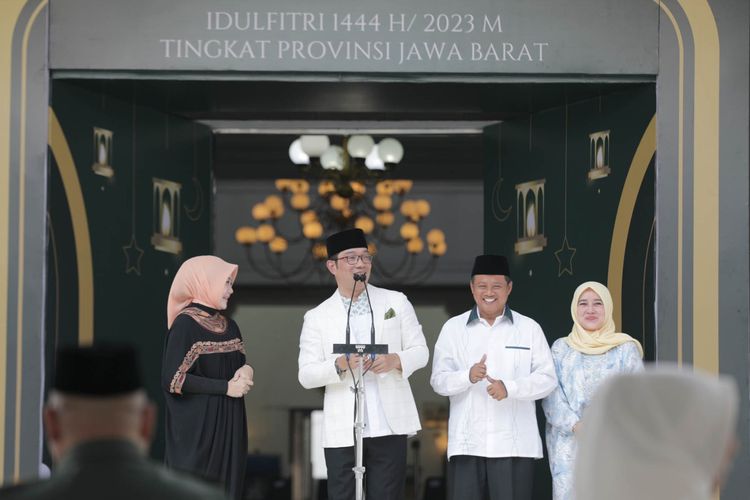 Gubernur Jabar Ridwan Kamil dan Wagub Jabar Uu Ruzhanul Ulum.