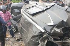 Pajero Sport Disambar Kereta Api di Surabaya, Satu Keluarga Tewas