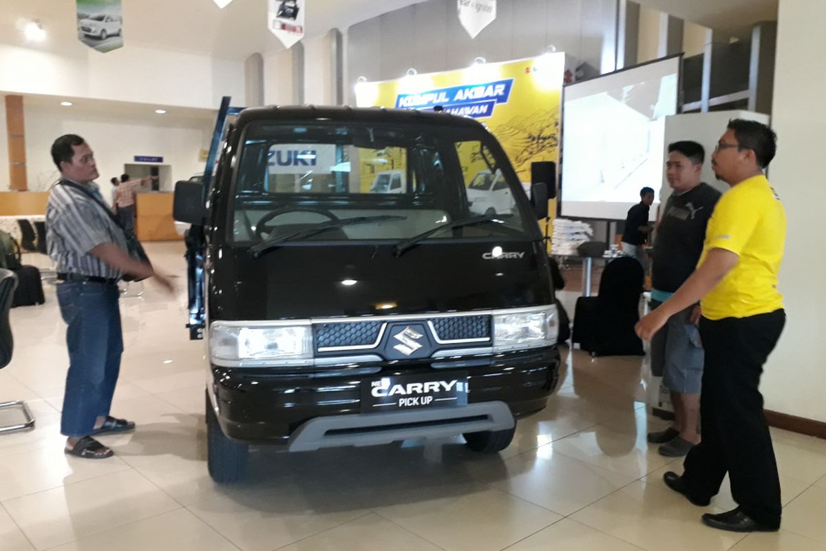 Suzuki Carry pick up di Kabar Wirausaha Suzuki, Surabaya.
