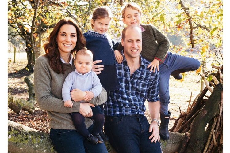 Pangeran William dan Kate Middleton bersama ketiga anaknya, Pangeran George, Putri Charlotte dan Pangeran Louis.