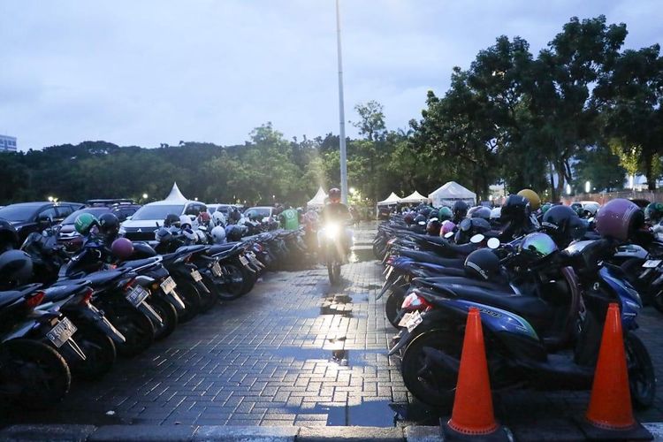 Lokasi parkir di GBK Senayan. Pemerintah menyiapkan sejumlah kantong parkir di sekitar GBK guna mengakomodasi event pada Sabtu (6/6/2026) dan Minggu (7/6/2026).