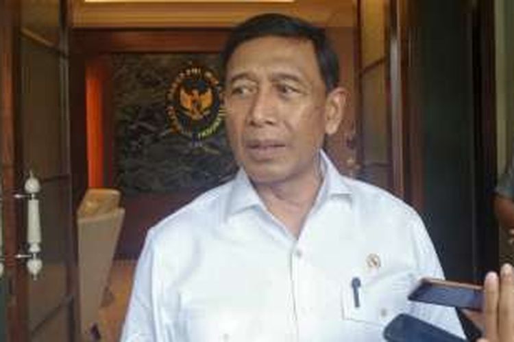 Menko Polhukam Wiranto saat ditemui di kantor Kemenko Polhukam, Jakarta Pusat, Senin (19/9/2016).