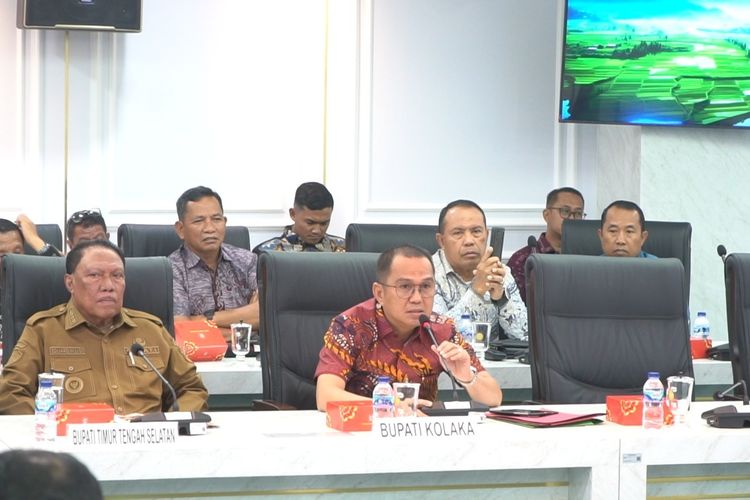 Sebut Petani di Kolaka Bisa Nabung Emas Berkat Gabah, Bupati: Terima Kasih Pemerintah Pusat...