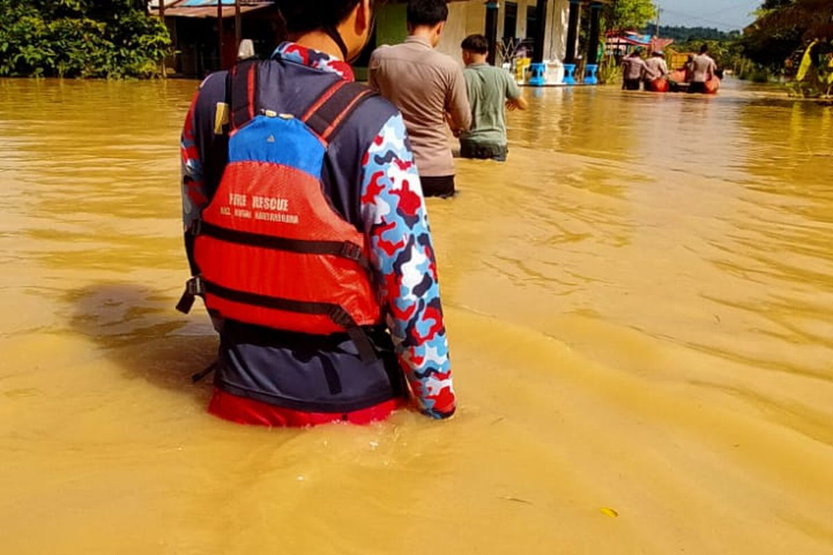 Banjir Landa Kukar, Warga di Dua Kecamatan Dievakuasi