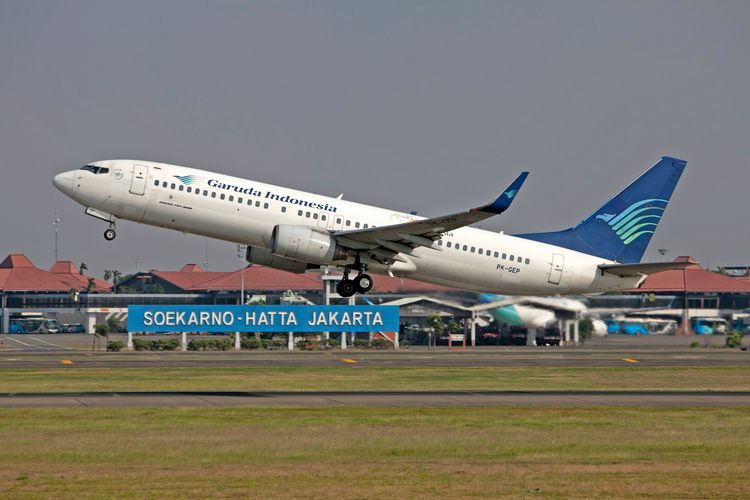 Garuda Indonesia Batalkan Penerbangan ke Jakarta, Bandung, dan Lampung Imbas Erupsi Anak Krakatau