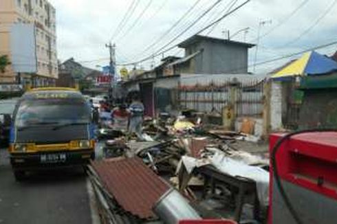 Percantik Kawasan Stasiun Tugu, PT KAI Tertibkan Lapak Pedagang