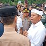 Dedi Mulyadi Bantu Eks Honorer yang Sepatunya Bolong dan Tertipu Umrah Gratis