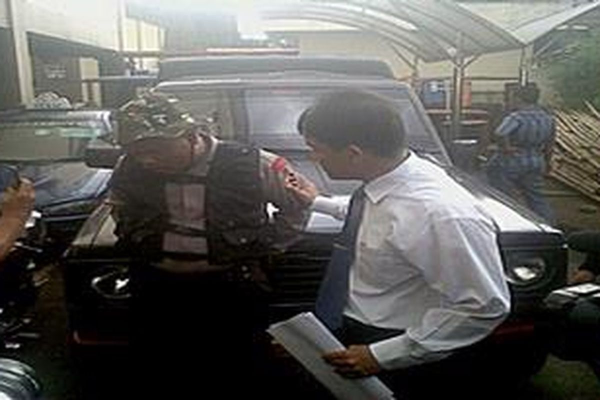 Ismiyanto yang mengaku sebagai anggota brimob, dibekuk polisi, Selasa (11/1/2011)