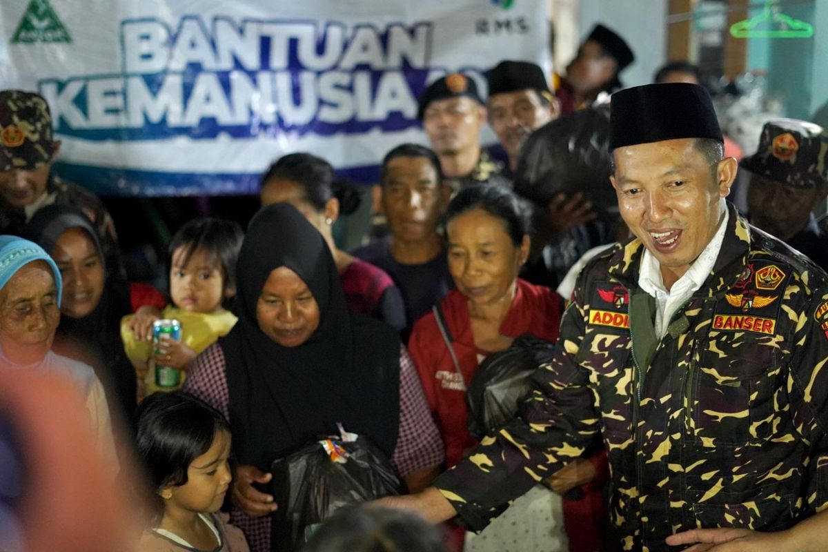 GP Ansor dan Banser memberi bantuan untuk korban bencana banjir dan tanah longsor di Cianjur, Sukabumi, dan Pandeglang.